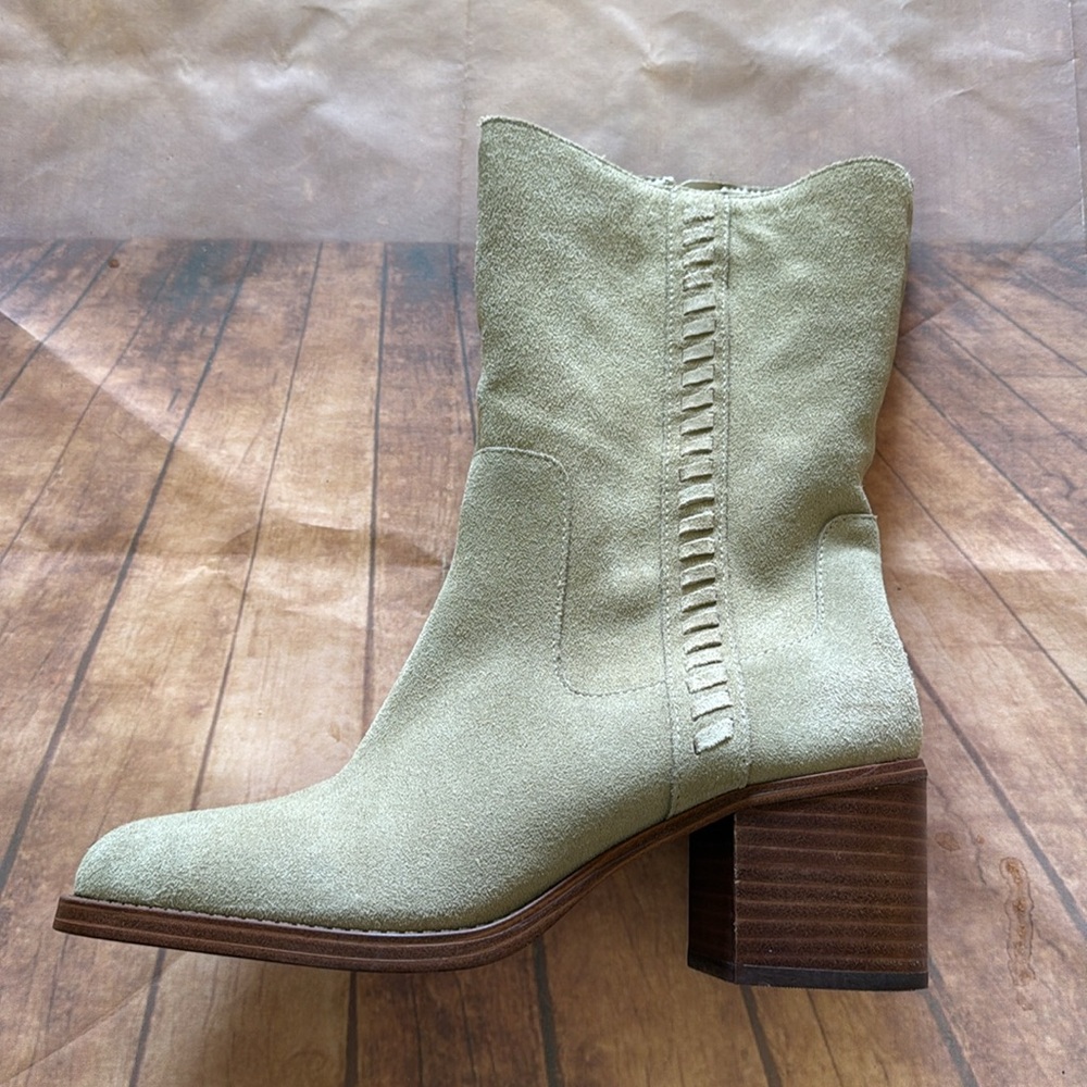 💵Women's Vince Camuto Tan Suede Mid-Calf Boot Size 8.5 - Picture 2 of 12
